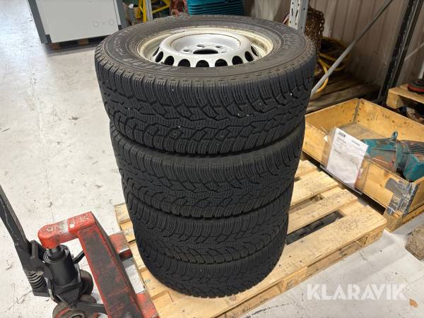Personbilsdäck Nokian 235/65R16C