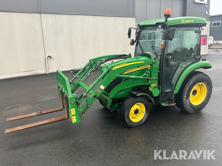 Kompakttraktor John Deere 3720 med lastare och frontlyft