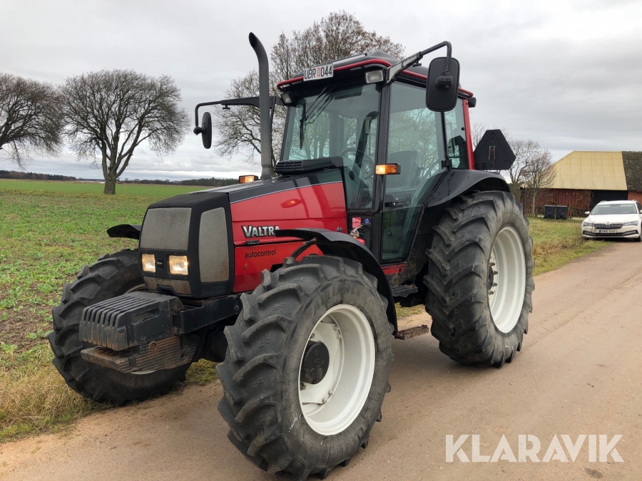 Traktor Valtra A85-4