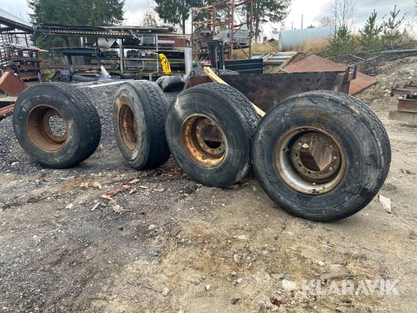Däck med fälg till släp Goodyear / Michelin 425/65R22.5