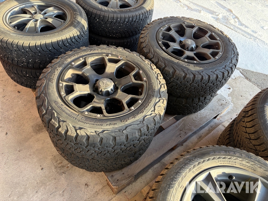 Däck med fälgar BFGoodrich All-terrain 225/65R17 4st