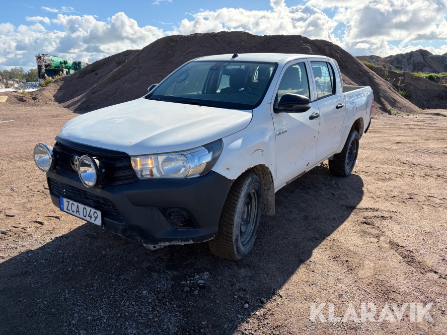 Pickup Toyota Hilux VIII 2.4 D 4WD