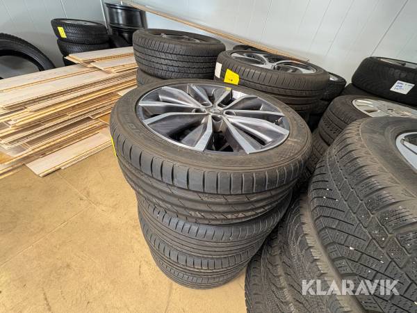 Sommardäck med Aluminiumfälgar Kumho Ecsta PS71 Renault 225/45R19 4st