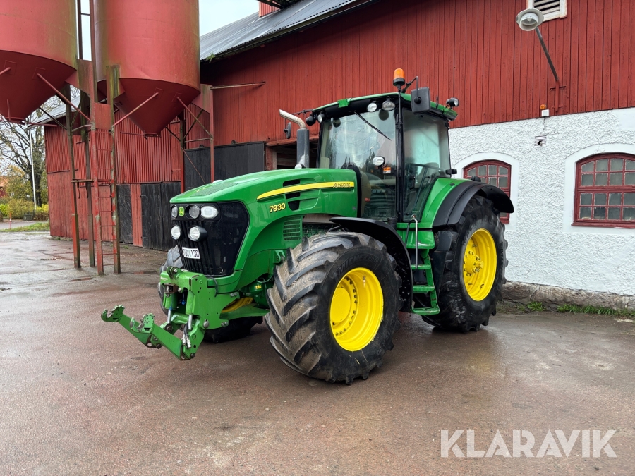 Traktor John Deere 7930