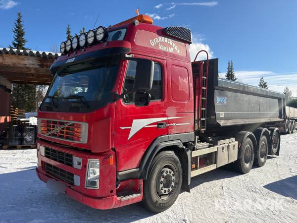 Lastväxlare Volvo FM 440-37 8x4 med flak 