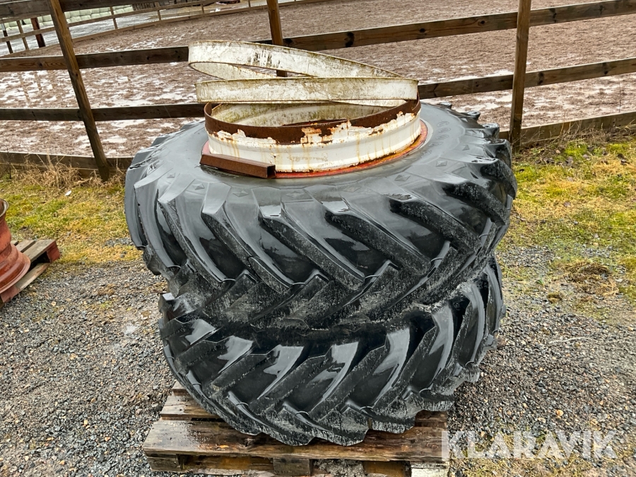 Dubbelmontage Goodyear 18.4-34 2st