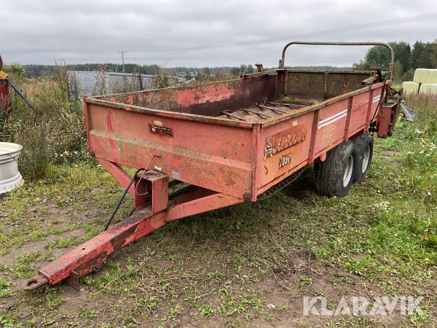 Fastgödselspridare Junkari ESKO 7000