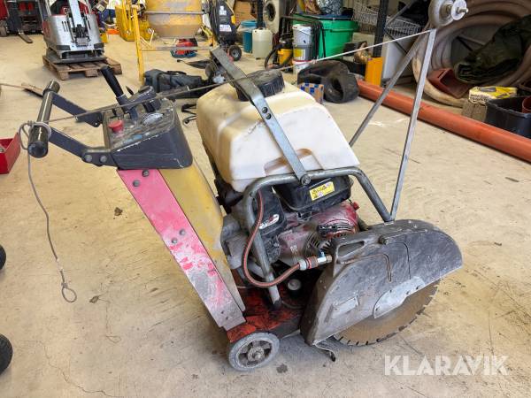 Golvsåg Asfaltskap Husqvarna FS413 med klinga