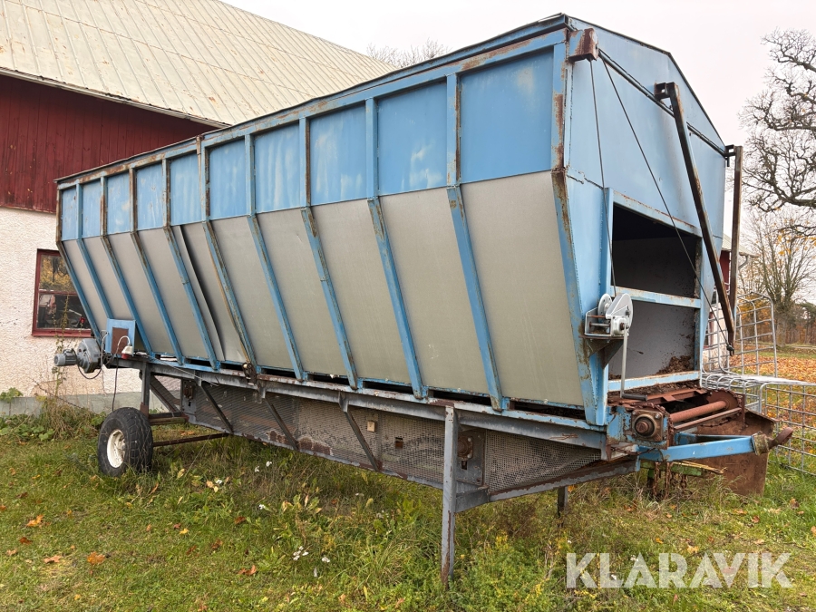 Spånvagn med bottenmatta