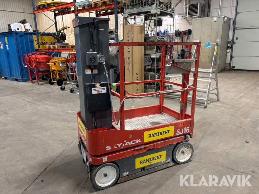 Pelarlift Skyjack SJ16