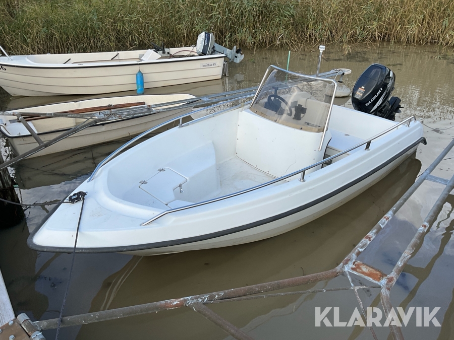Båt Ryds 440 GT styrpulpet Suzuki 40hk
