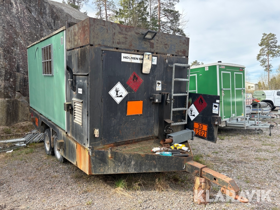 Rastvagn med verkstadsdel och dieseltank Lyckselevagnen MR451