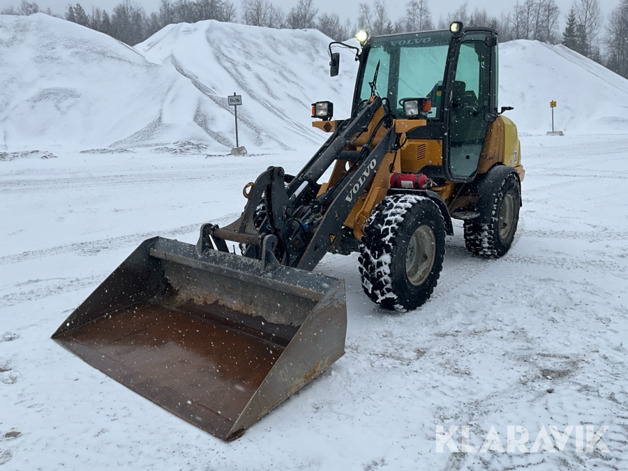 Hjullastare Volvo L25B-P inklusive redskap