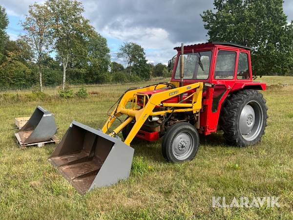 Traktor Massey Ferguson 135