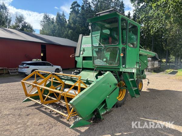 Skördetröska Volvo BM S 830
