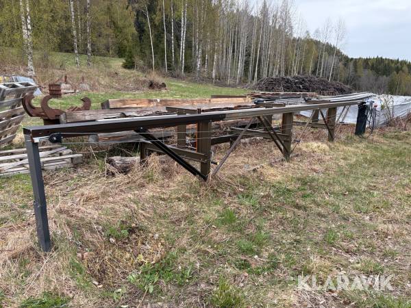 Solosåg Logosol M7/E37 E8000/Timmerfräs 230 med timmerfräs och en elsåg