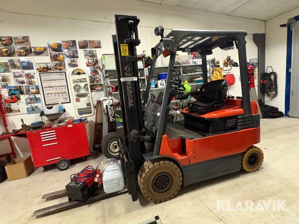 Truck Toyota 7FBMF25