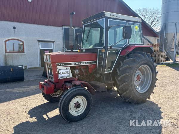 Traktor International 484