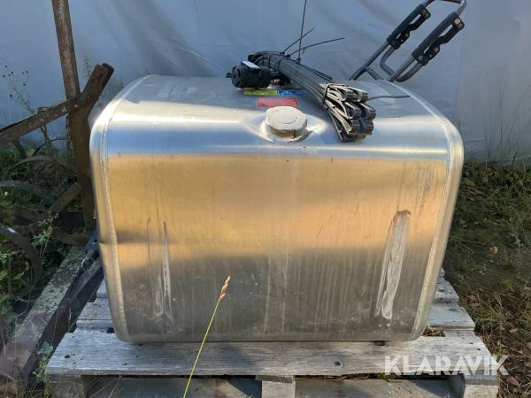 Dieseltank Scania 350dm3 med armatur och band