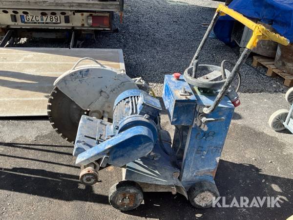 Golvsåg med 600mm klinga