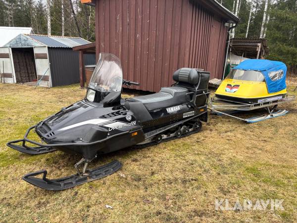 Snöskoter Yamaha VK540IV med pulka