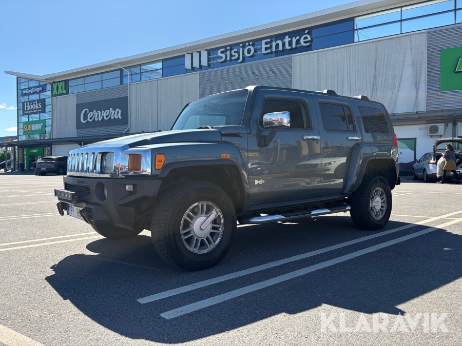 Bil Hummer H3 223hk