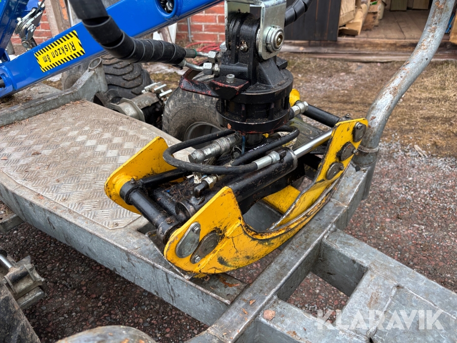 Skogsvagn Avestavagnen Ranger STD hydraulaggregat