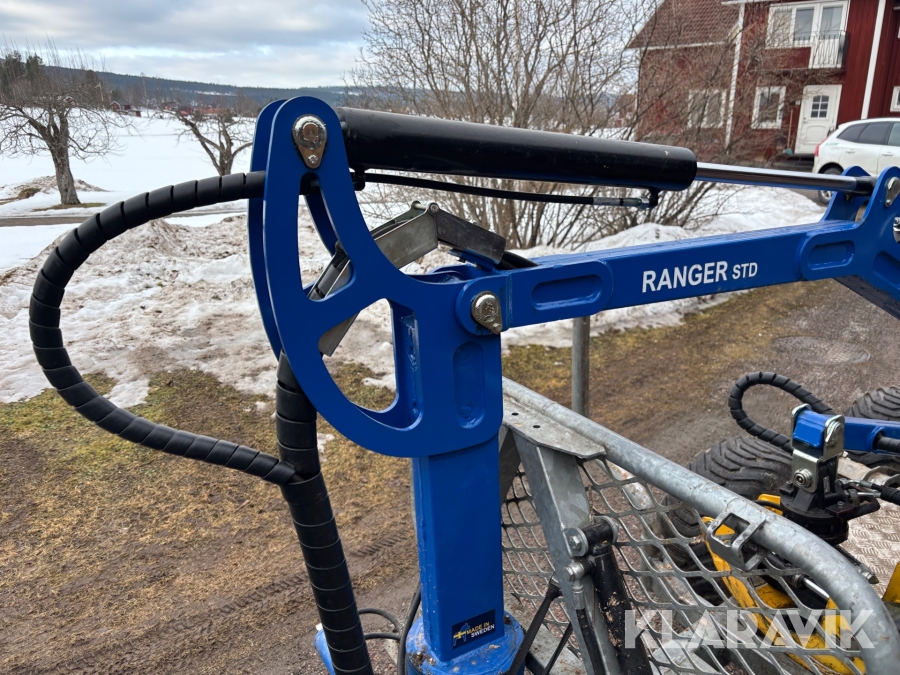 Skogsvagn Avestavagnen Ranger STD hydraulaggregat