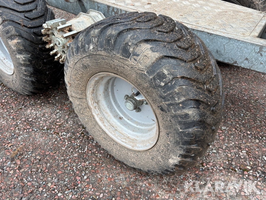 Skogsvagn Avestavagnen Ranger STD hydraulaggregat