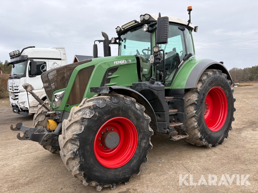 Traktor Fendt 828 Vario ny motor vid 8982h