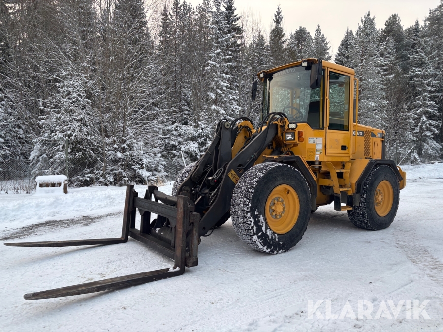 Hjullastare Volvo L50D med vikplog, skopa & gafflar
