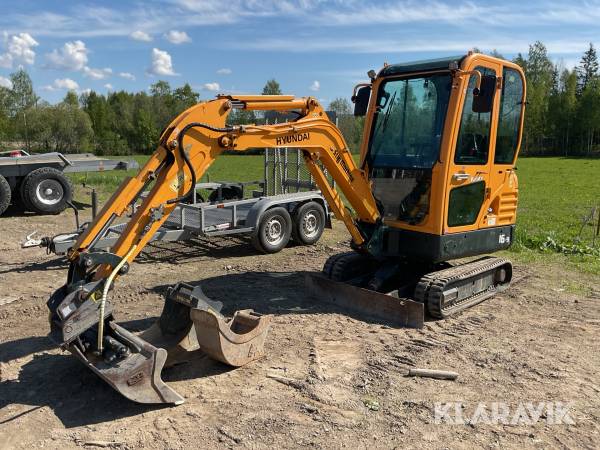 Minigrävare Hyundai Robex 16-9 med trailer