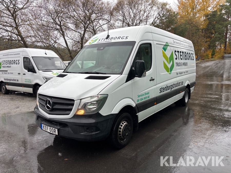 Skåpbil Mercedes-Benz Sprinter med skåpsinredning