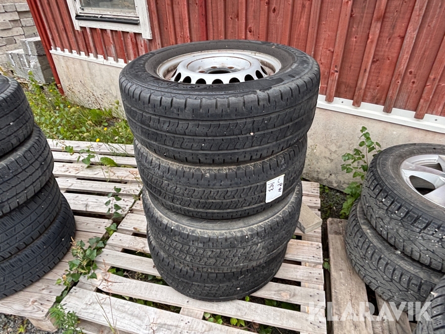 Däck med fälg Kumho 235/65R16C - 4st
