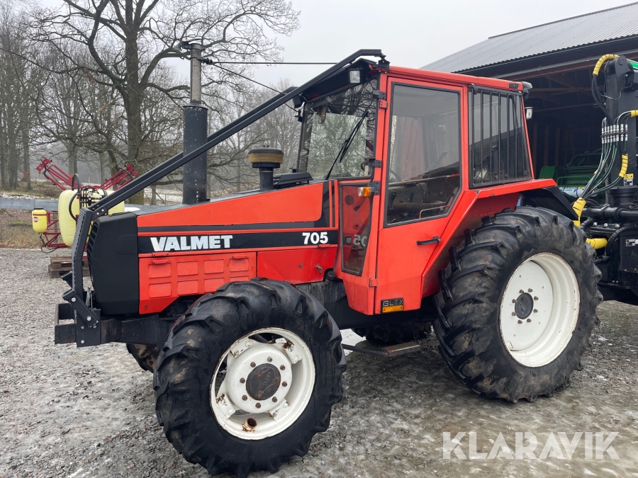 Traktor Valmet 705-4