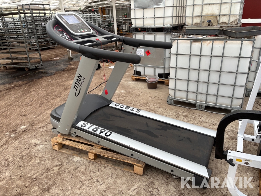 Träningsutrustning löpband TITAN FITNESS ST890