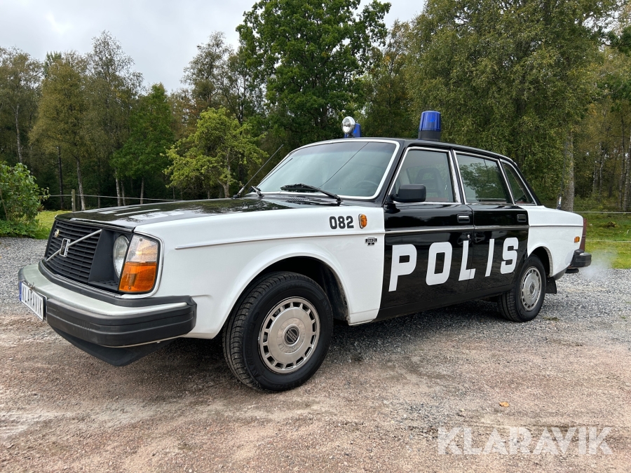 Veteran polisbil Volvo 244 DL Replika