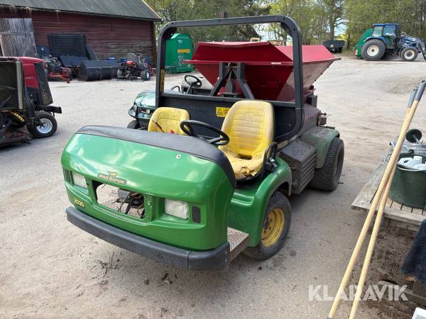 Arbetsfordon John Deere Pro Gator 2030 med lastväxlare