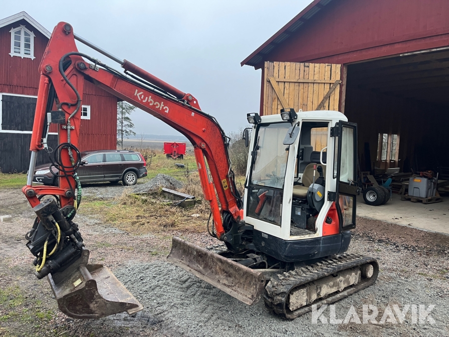 Grävmaskin Kubota U35-302 med tiltrotator och redskap