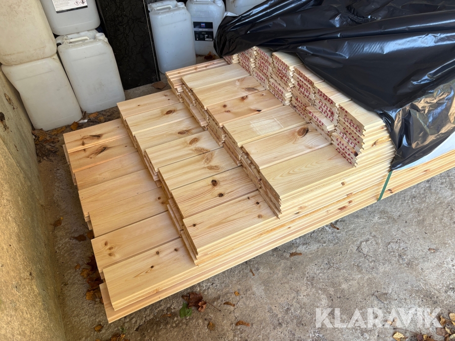 Furugolv 20.5x142 med fas, utskott