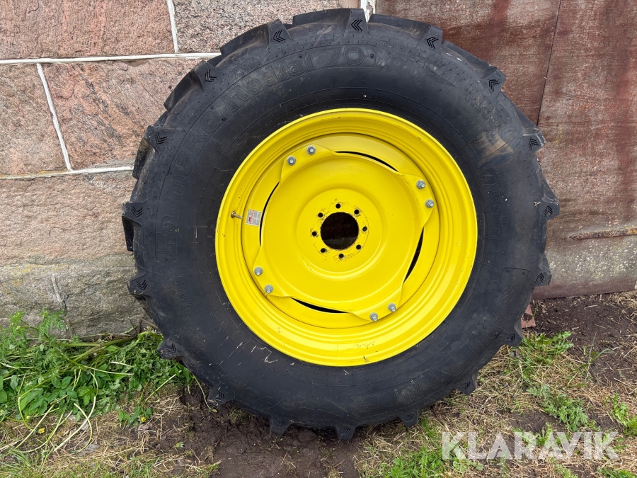 Lantbruksdäck Alliance FarmPro Radial 70 med fälg