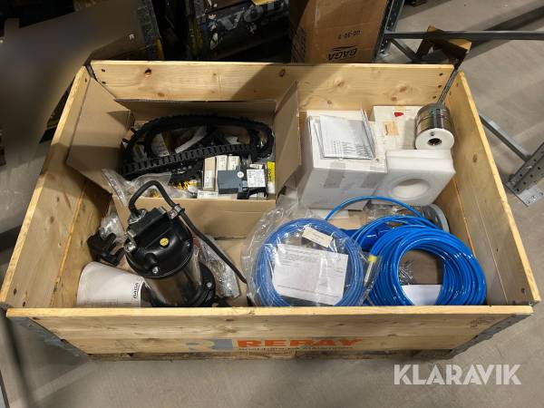 Vattenpump Baga och div tillbehör (dubbelpatronpackningar, el, hydraulik,