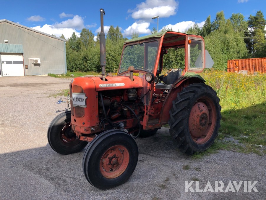 Traktor Nuffield 342