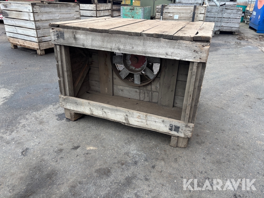 Fläkt med tillhörande låda