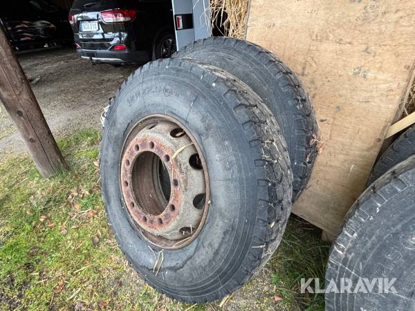 Lastbilsdäck med fälg Taurus 12R22.5 - 2st