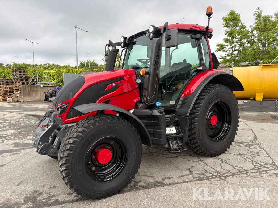 Traktor Valtra N104
