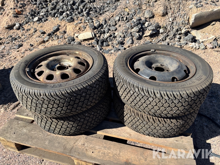 Vinterdäck på fälg Nankang 185/60R14 4st