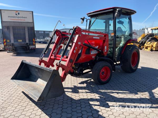Traktor Shibaura SB 47hc med lastare och redskap