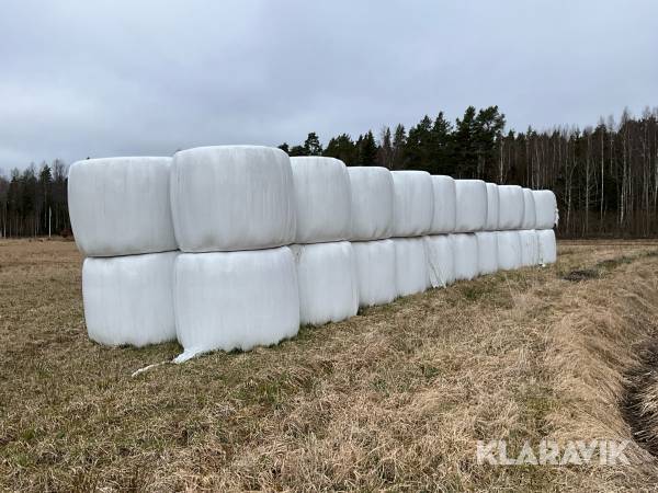 Hösilagebalar första skörd 2025 32 st