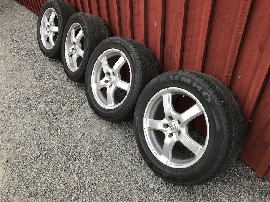 Däck & Fälg Volvo V70 255/50-17 4 st